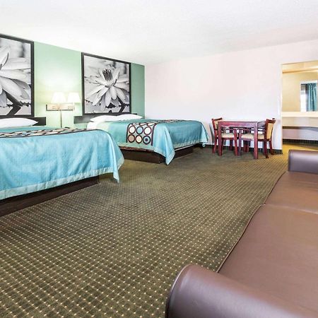 Super 8 By Wyndham Marianna Otel Dış mekan fotoğraf